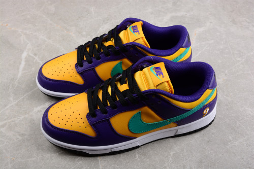 Nike Dunk Low LX Lisa Leslie (W) DO9581-500