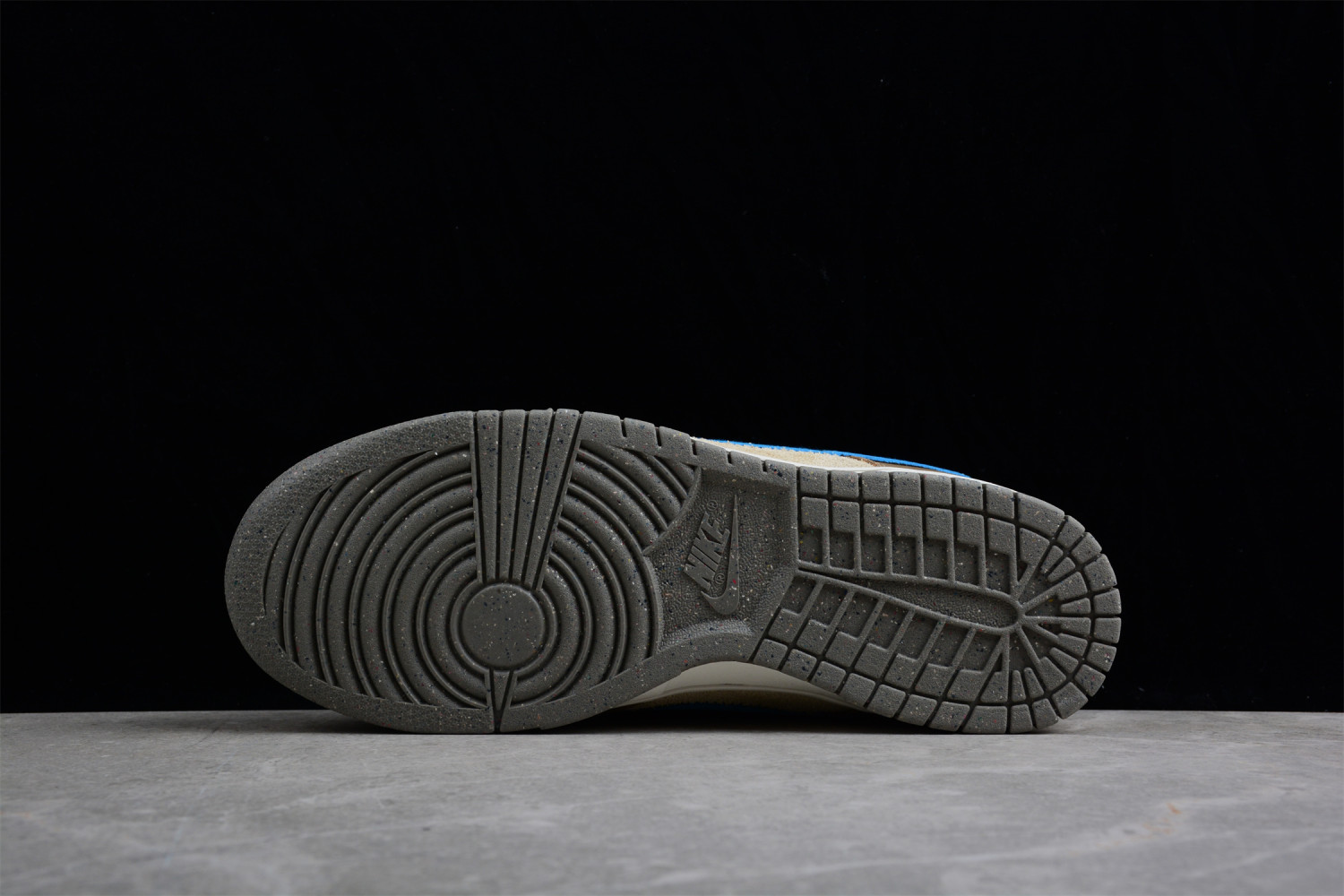 Nike Dunk Low size? Dark Driftwood DO6712-200