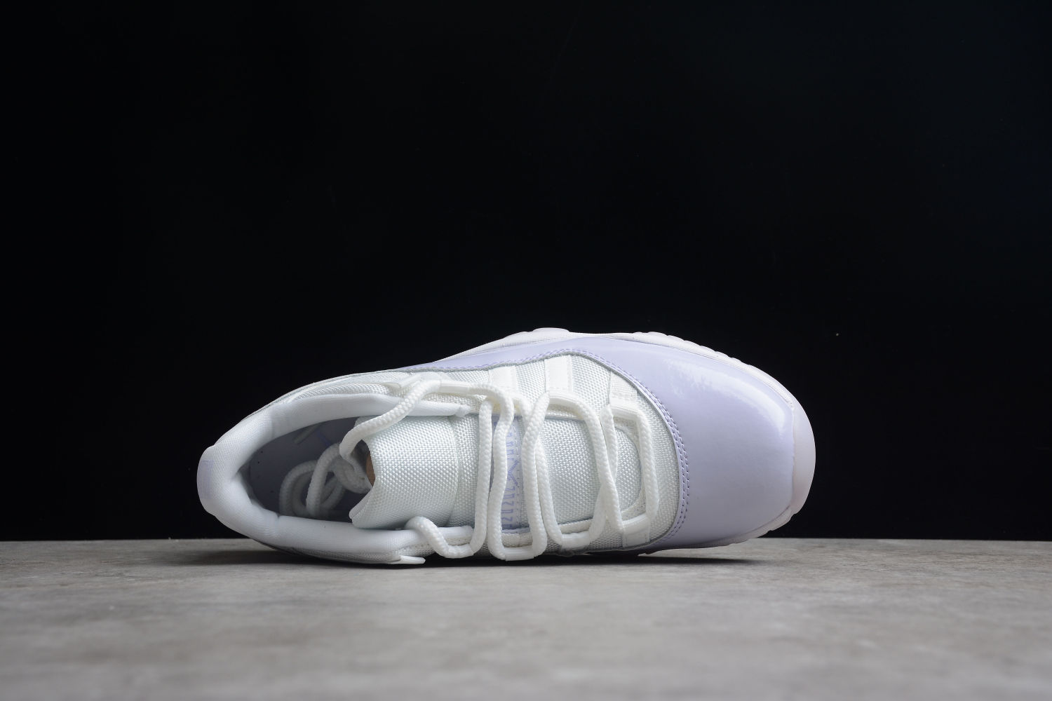 Jordan 11 Retro Low Pure Violet (W) AH7860-101
