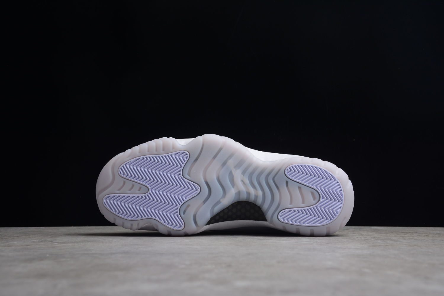 Jordan 11 Retro Low Pure Violet (W) AH7860-101