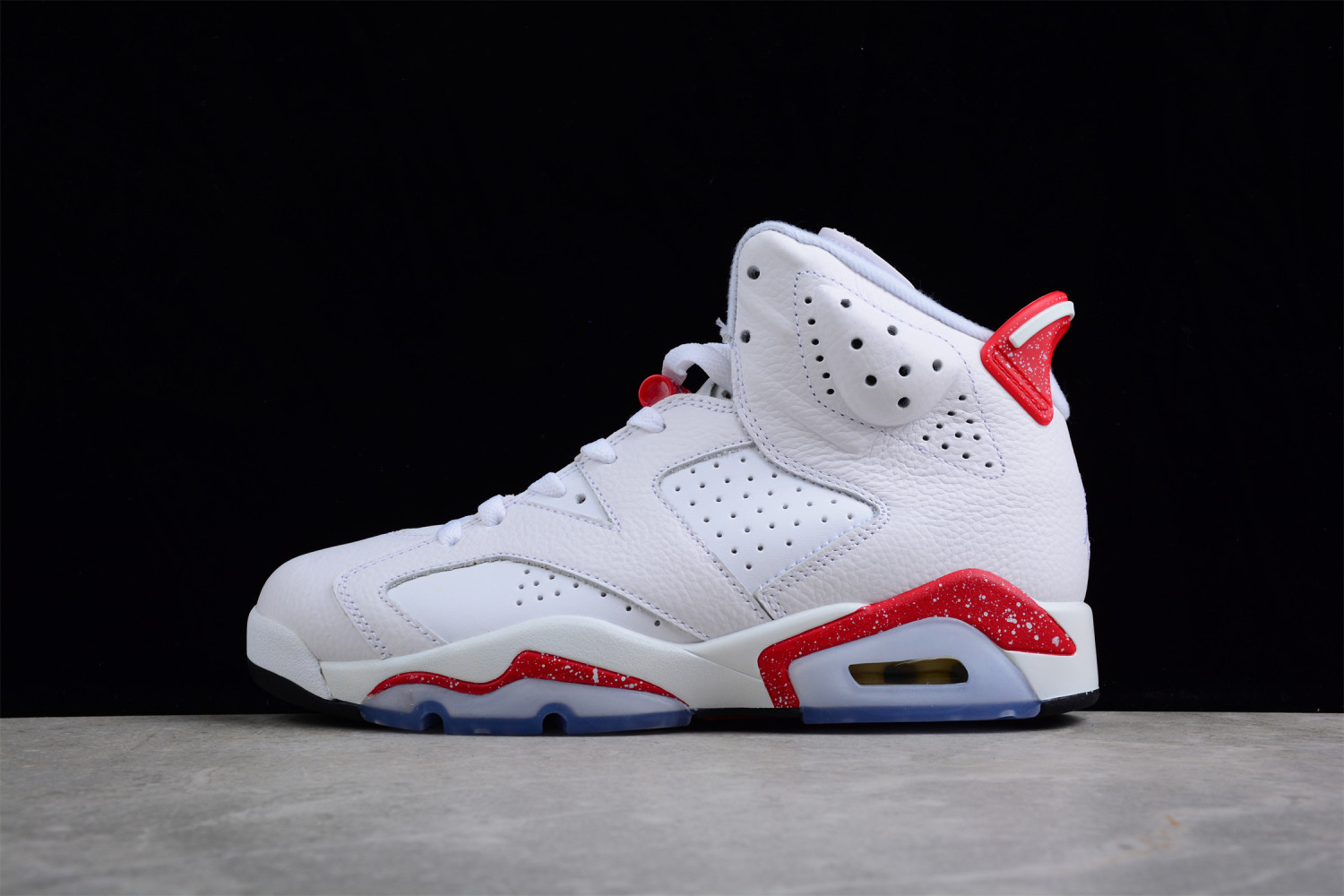 Jordan 6 Retro Red Oreo CT8529-162
