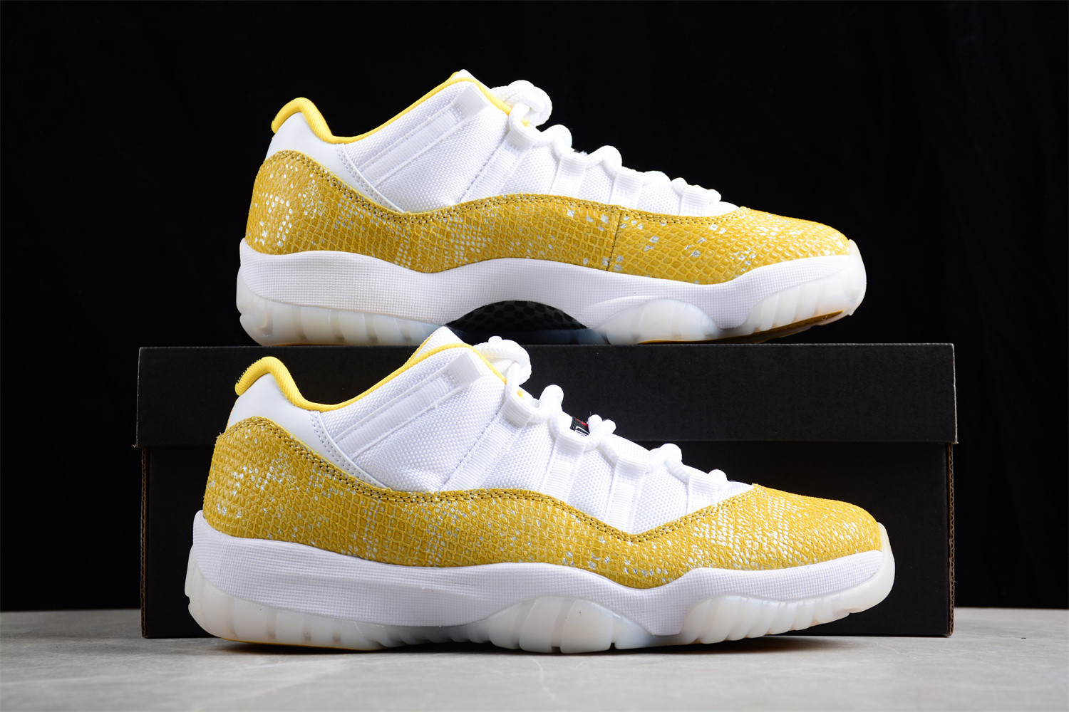 Jordan 11 Retro Low Tour Yellow Snakeskin (W) AH7860-107