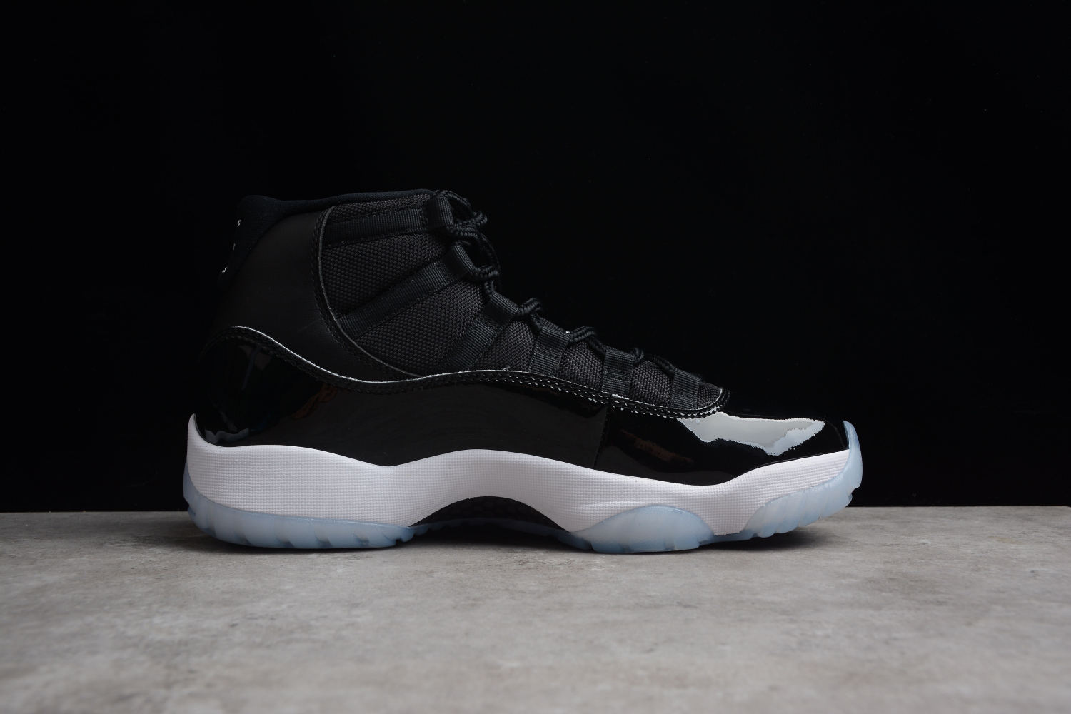 Jordan 11 Retro Space Jam (2016) 378037-003