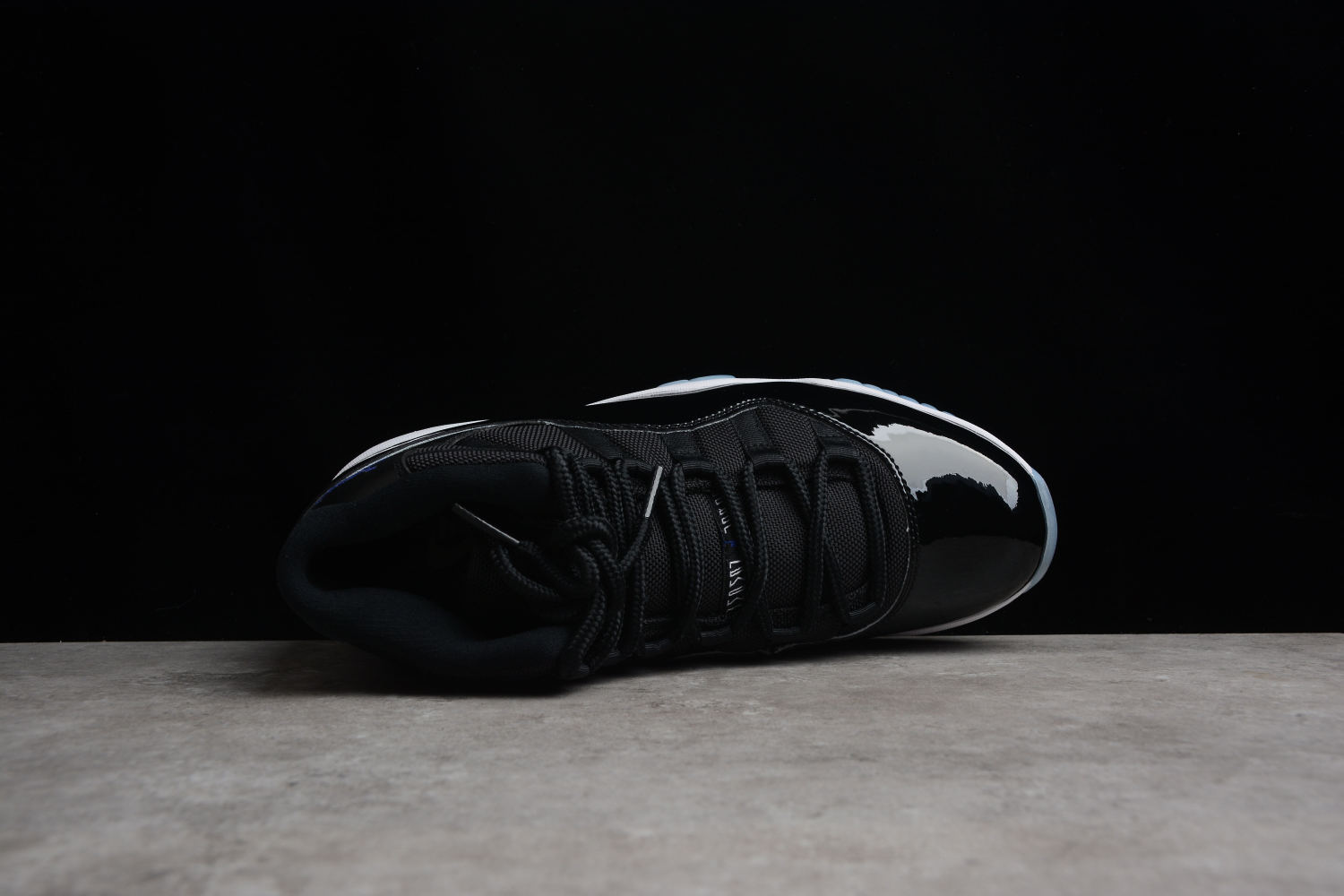 Jordan 11 Retro Space Jam (2016) 378037-003