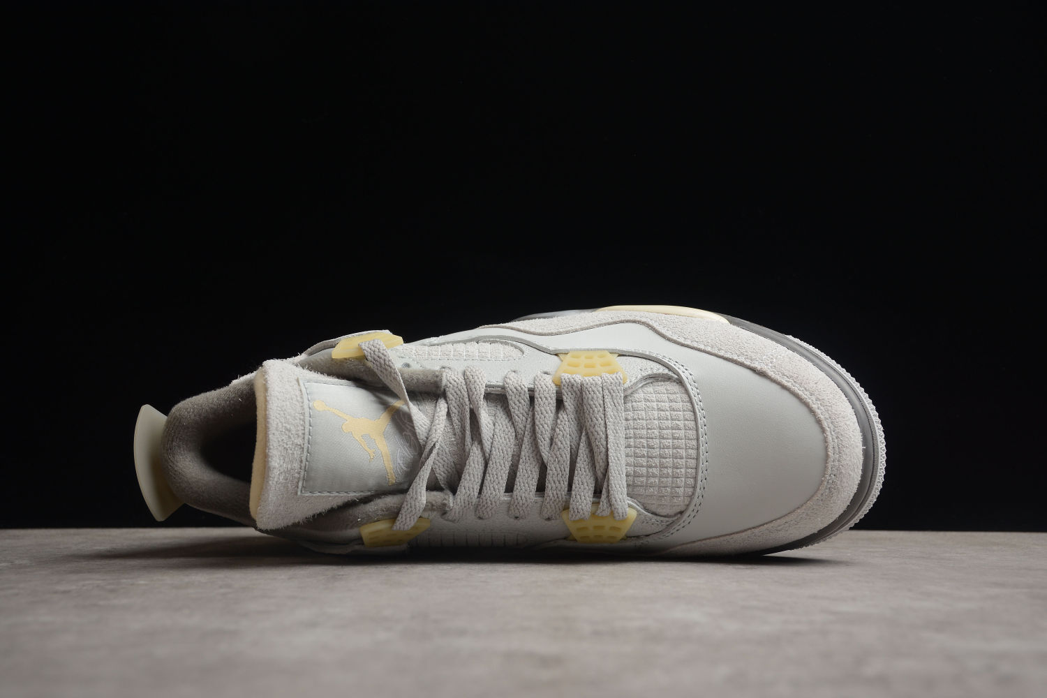 Jordan 4 Retro SE Craft Photon Dust DV3742-021