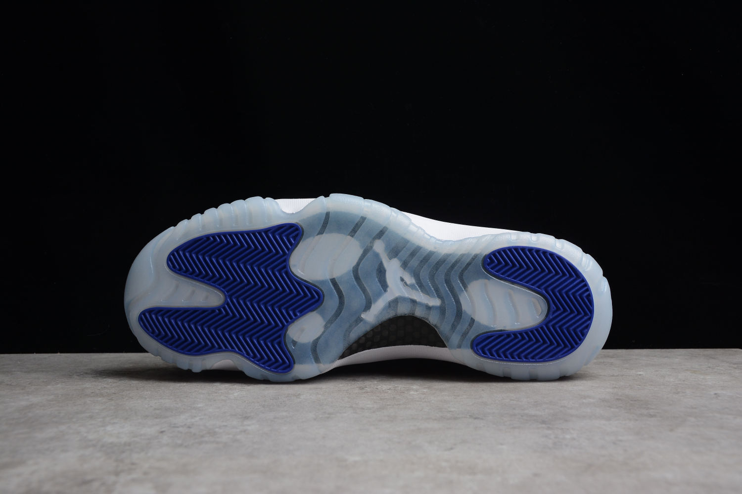 Jordan 11 Retro Space Jam (2016) 378037-003