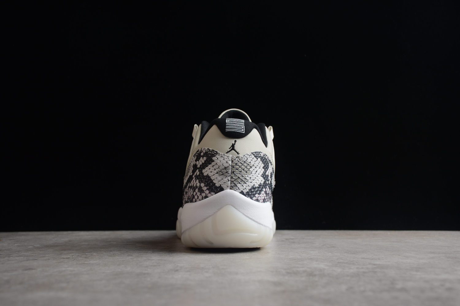 Jordan 11 Retro Low Snake Light Bone CD6846-002