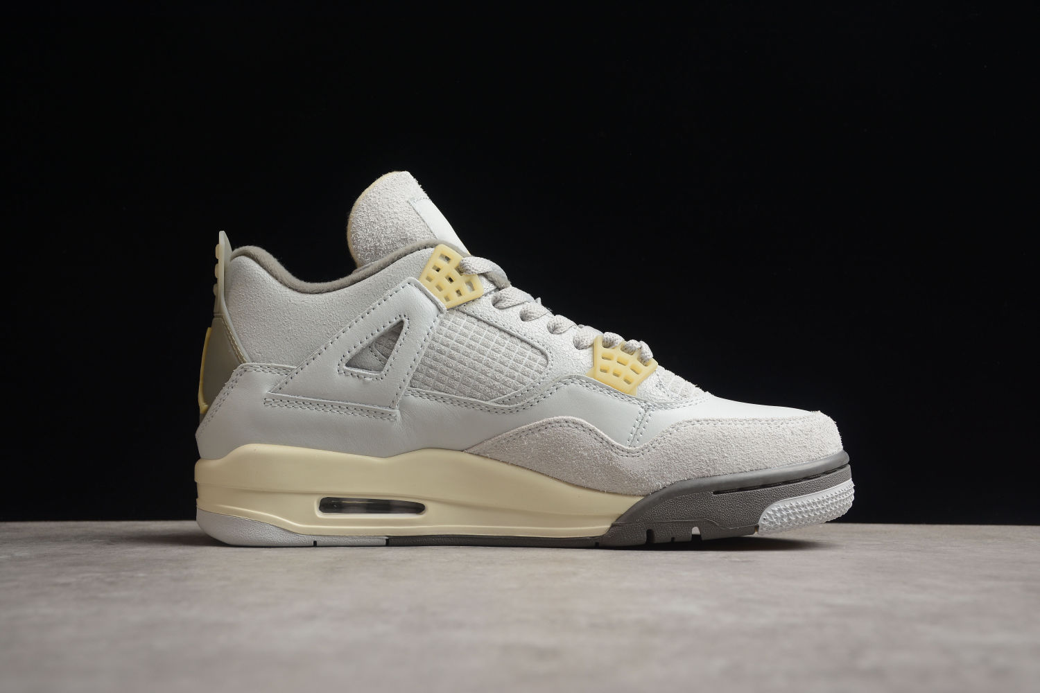 Jordan 4 Retro SE Craft Photon Dust DV3742-021