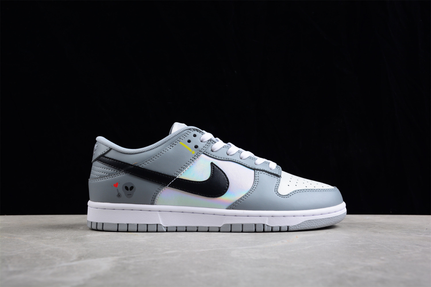 Nike SB Dunk Low CV0811-020