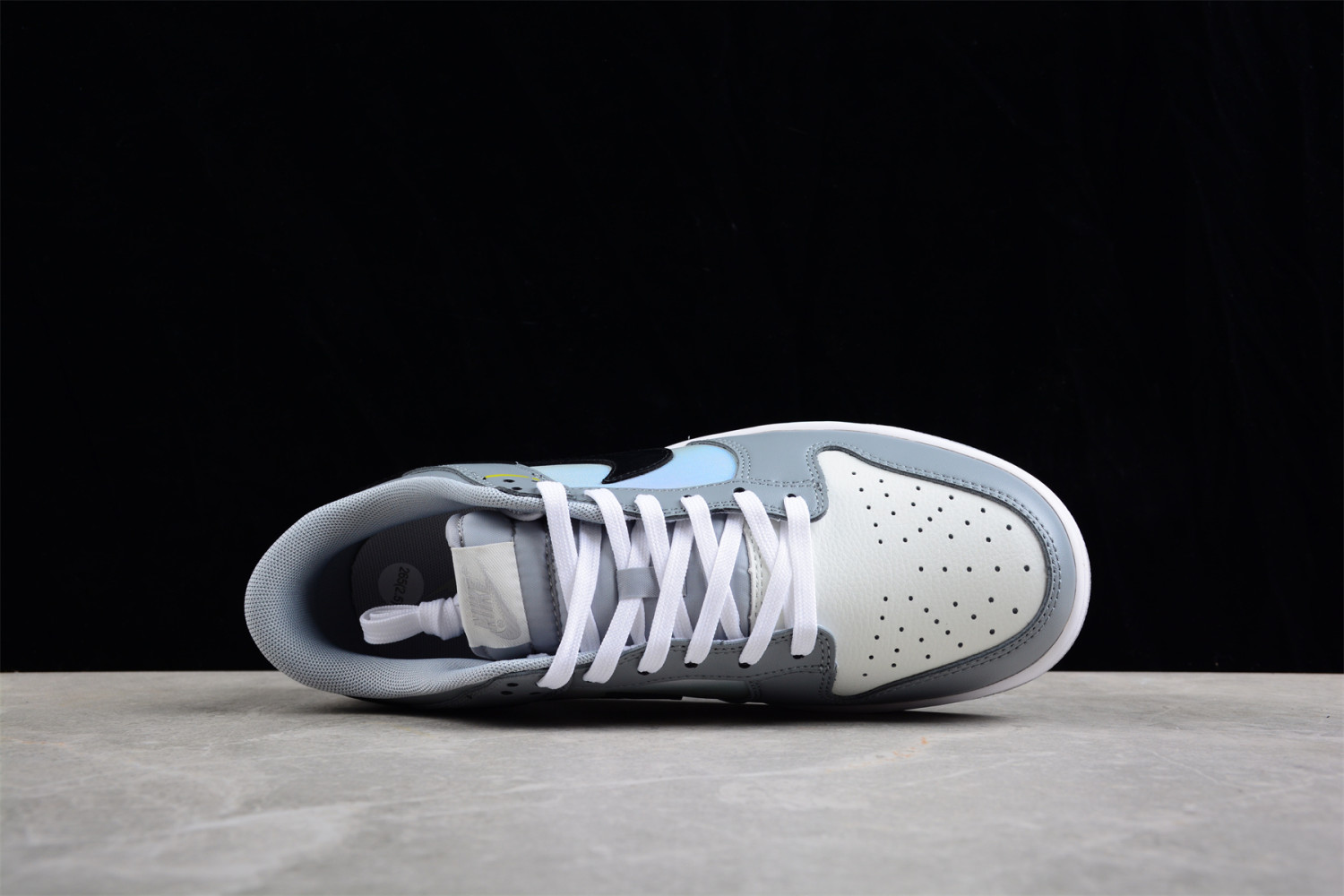 Nike SB Dunk Low CV0811-020