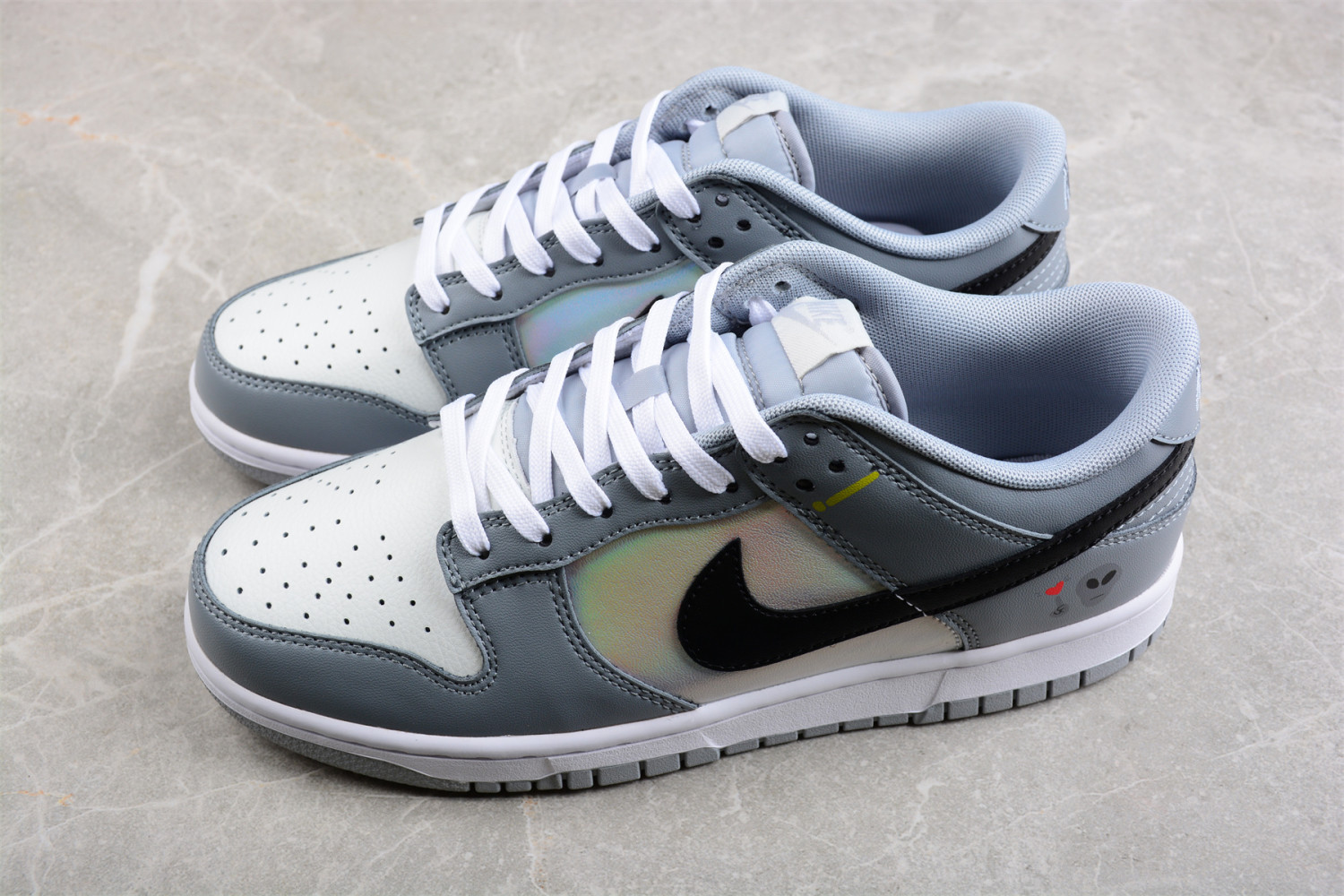 Nike SB Dunk Low CV0811-020