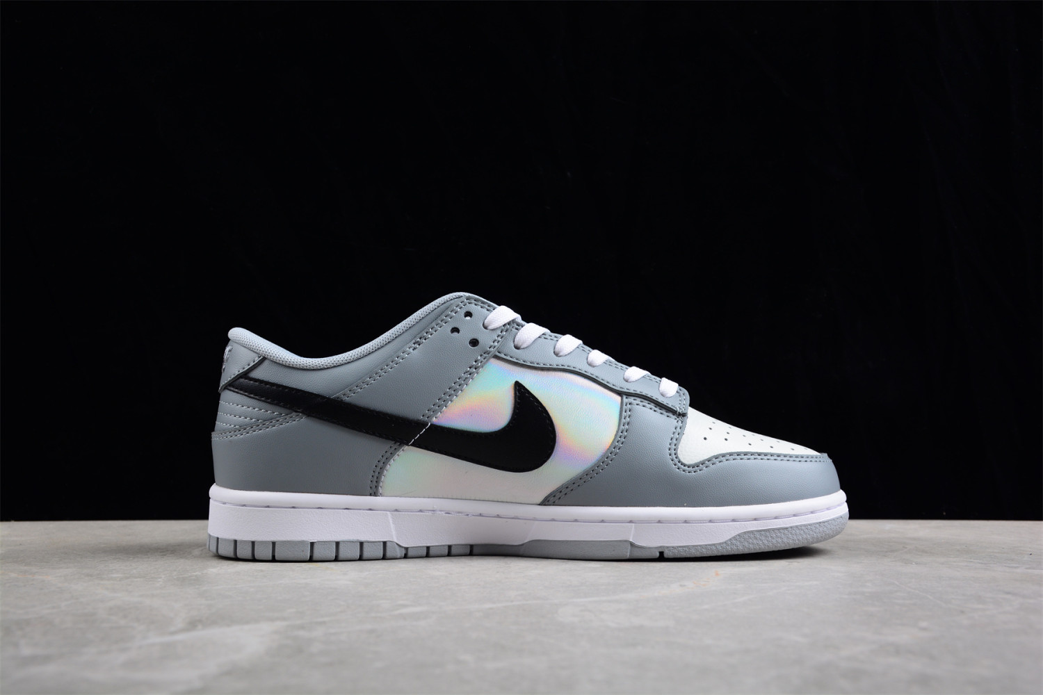 Nike SB Dunk Low CV0811-020