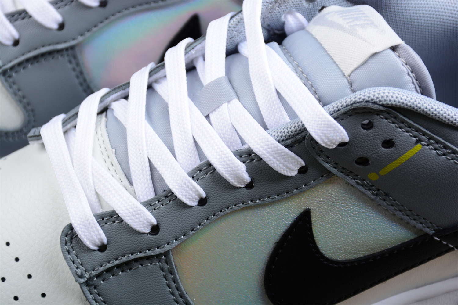Nike SB Dunk Low CV0811-020