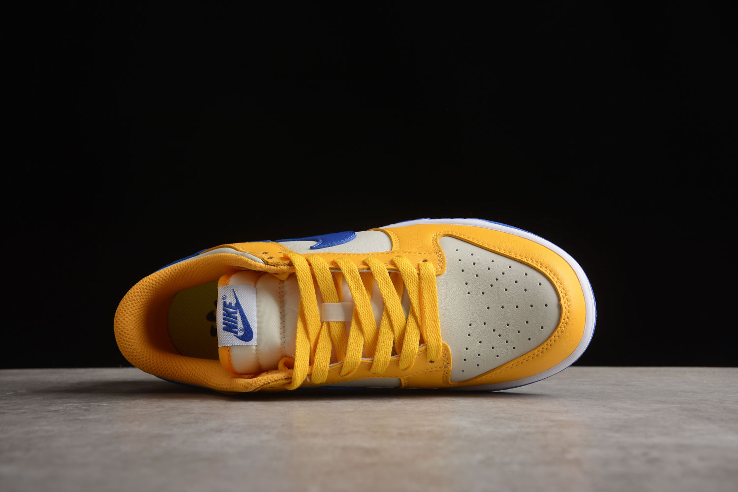 Nike Dunk Low Reverse Panda DN1431-700