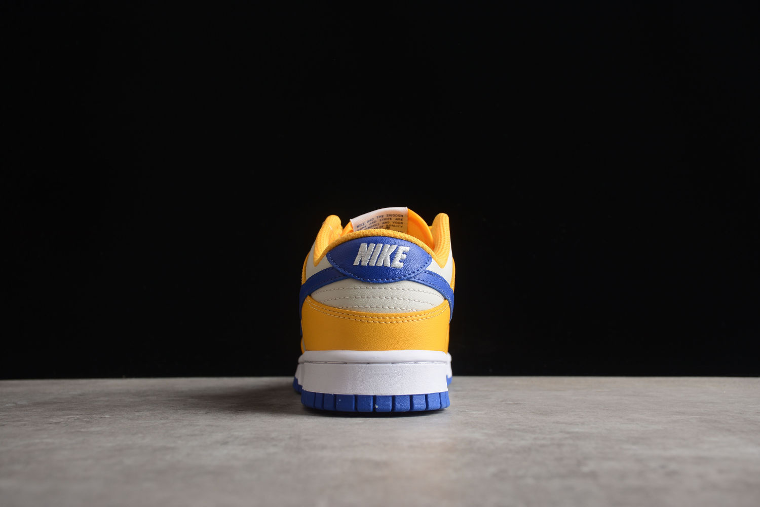 Nike Dunk Low Reverse Panda DN1431-700