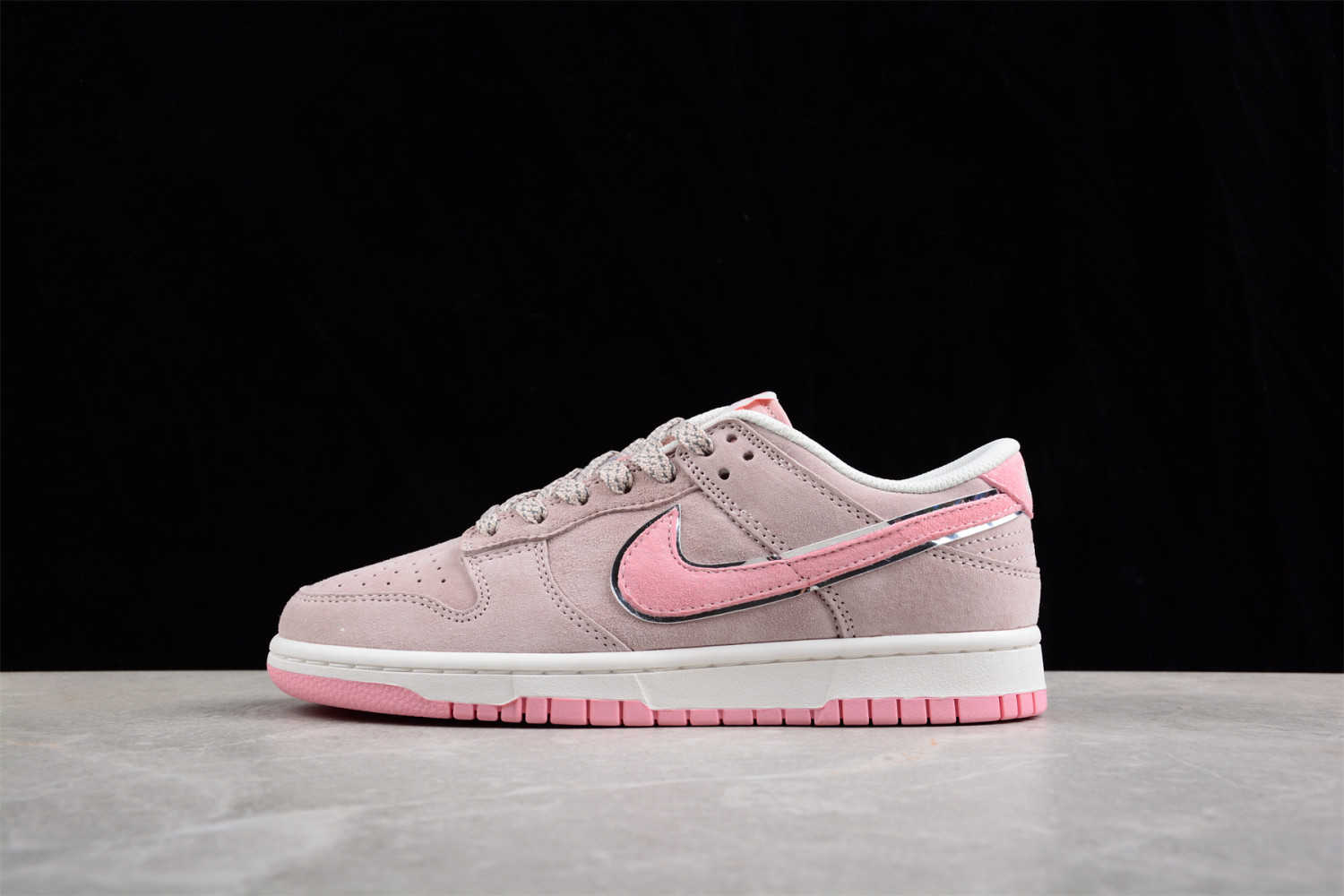 Otomo Katsuhiro x Nike SB Dunk Low Steamboy OST 1391-208
