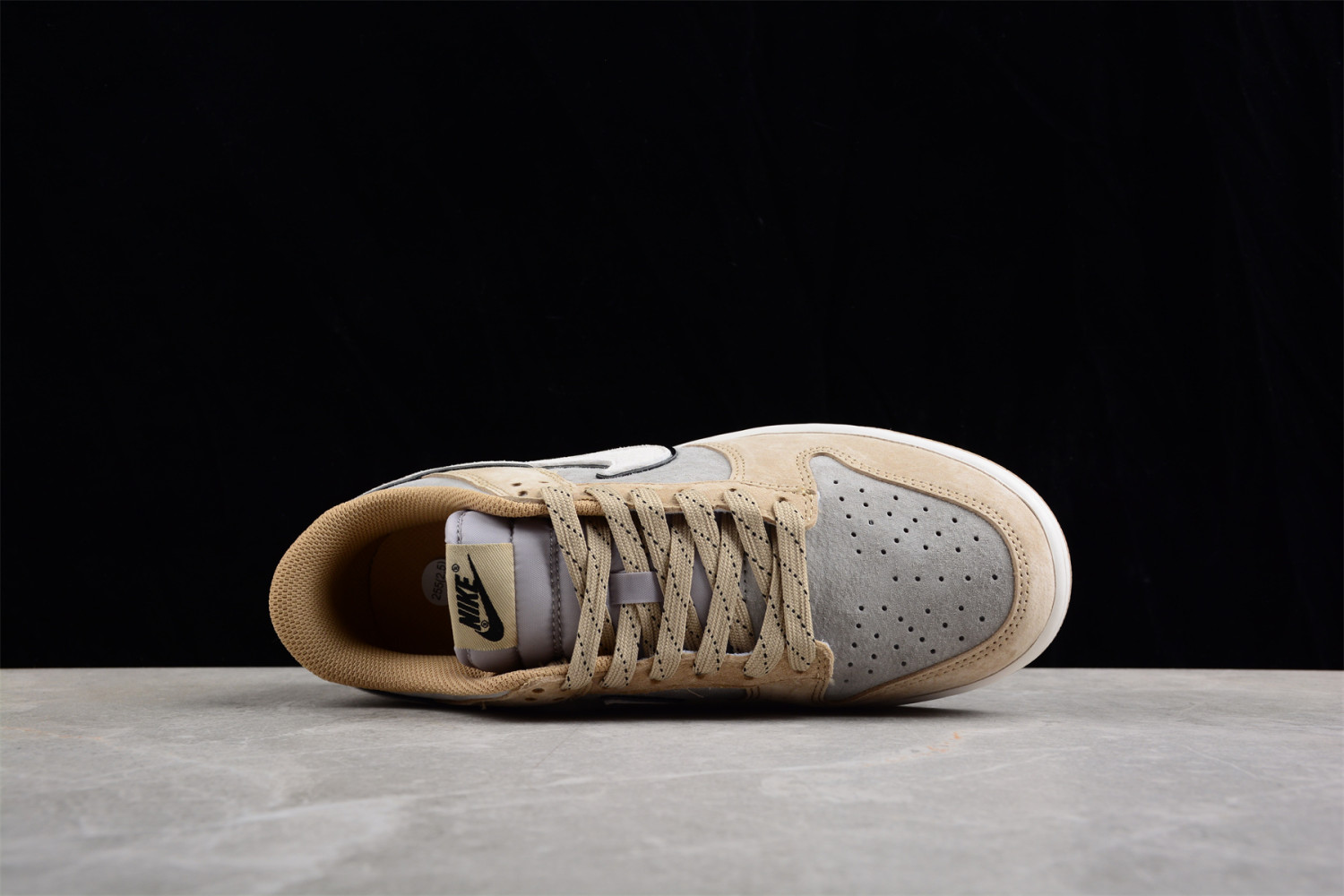 Otomo Katsuhiro x Nike SB Dunk Low Steamboy OST  FF0918-018