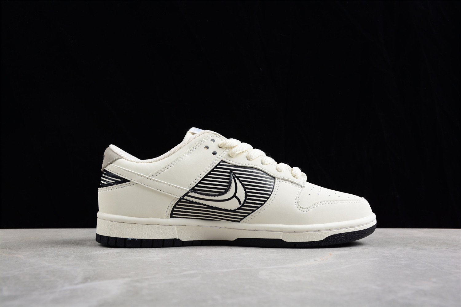 Nike SB Dunk Low  AW2011-631