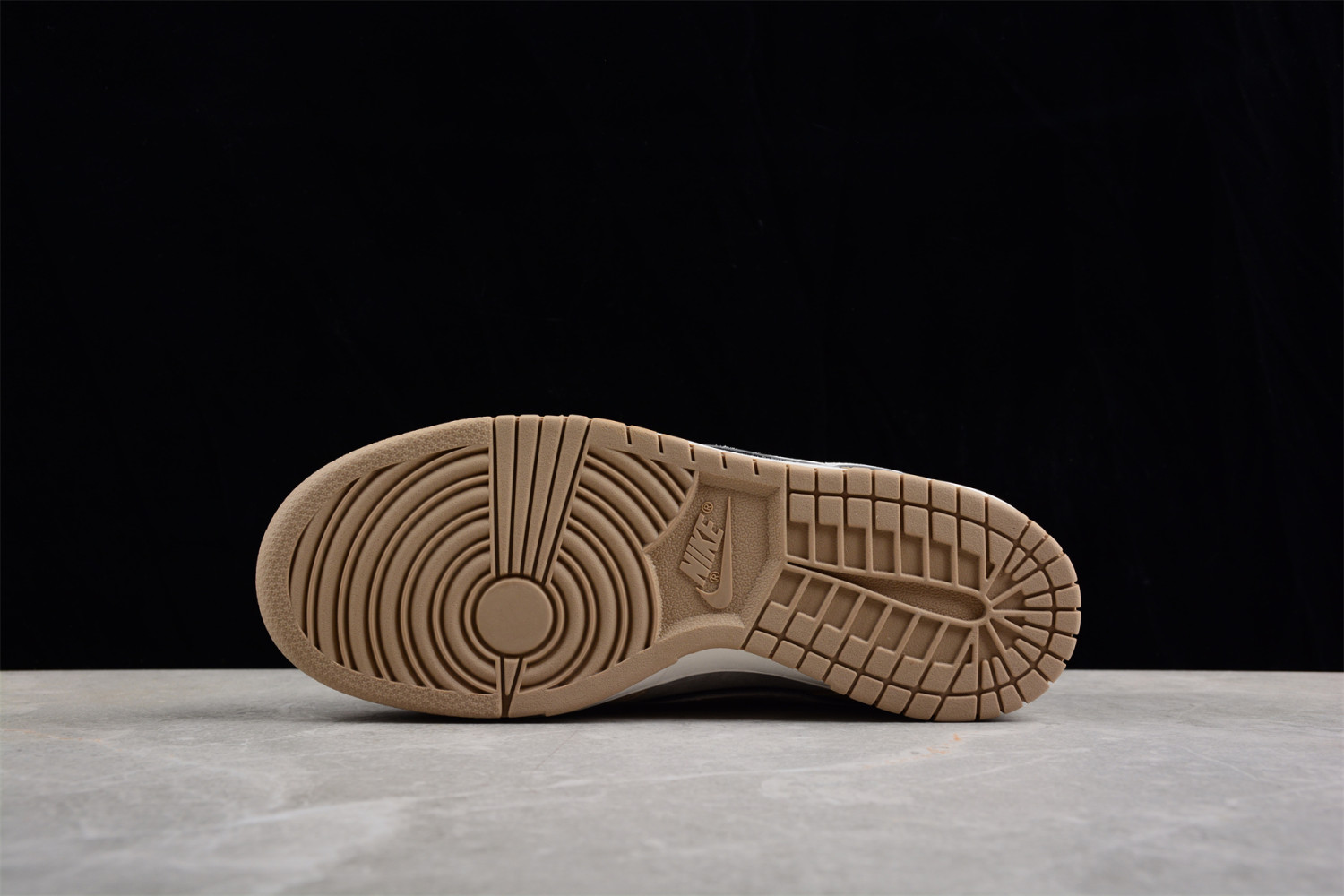 Otomo Katsuhiro x Nike SB Dunk Low Steamboy OST  FF0918-018