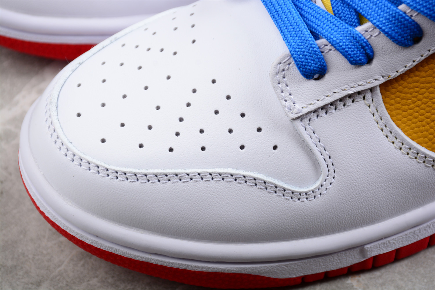 Nike SB Dunk Low   AH7979-992