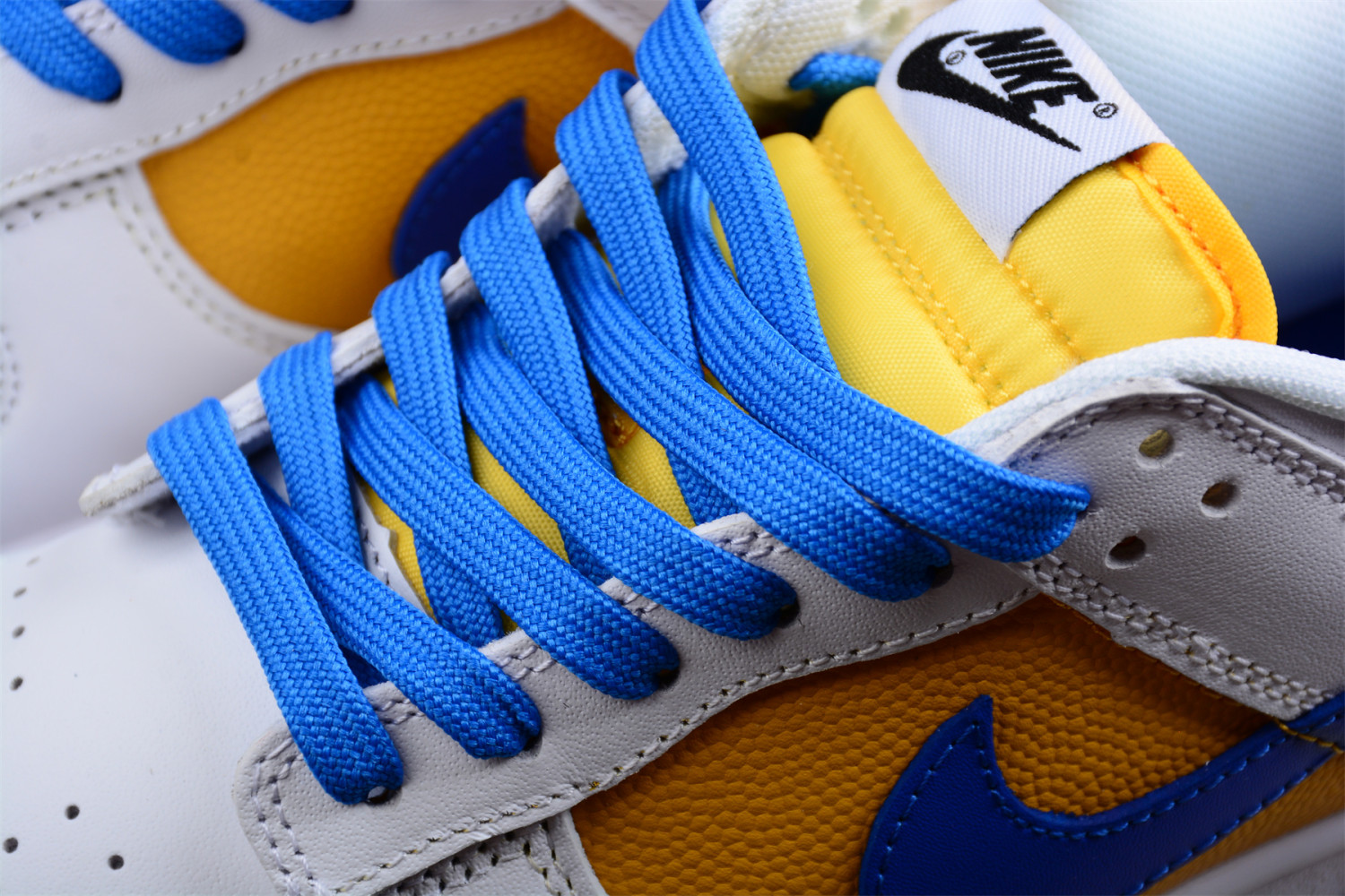 Nike SB Dunk Low   AH7979-992