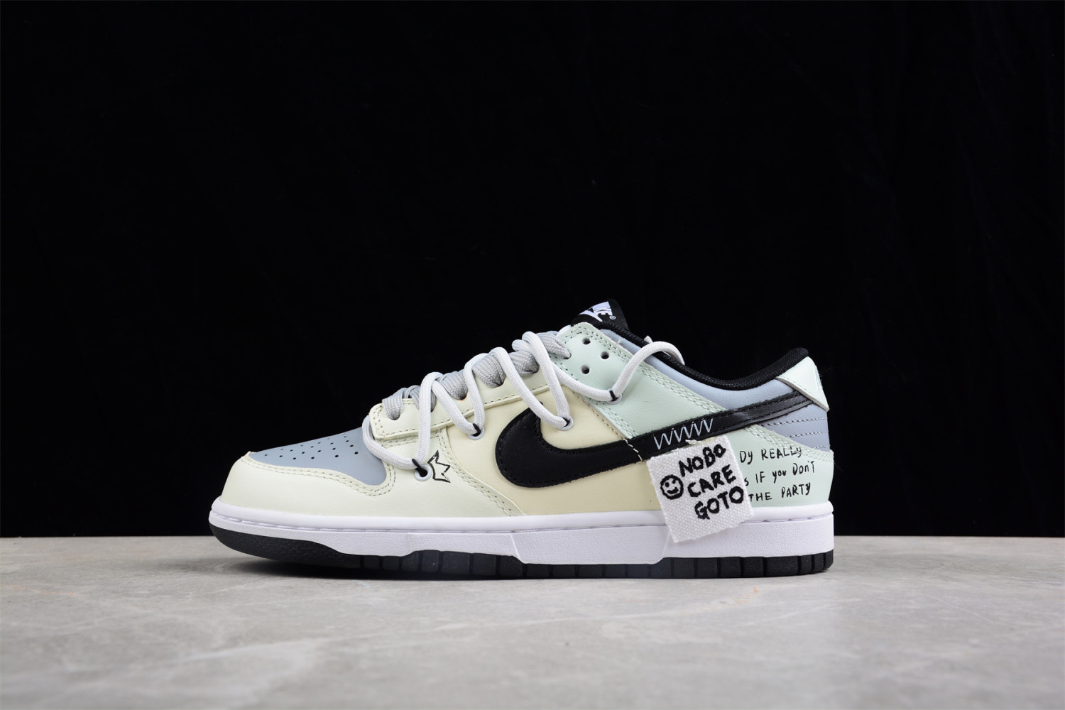Nike SB Dunk Low   DD1391-100