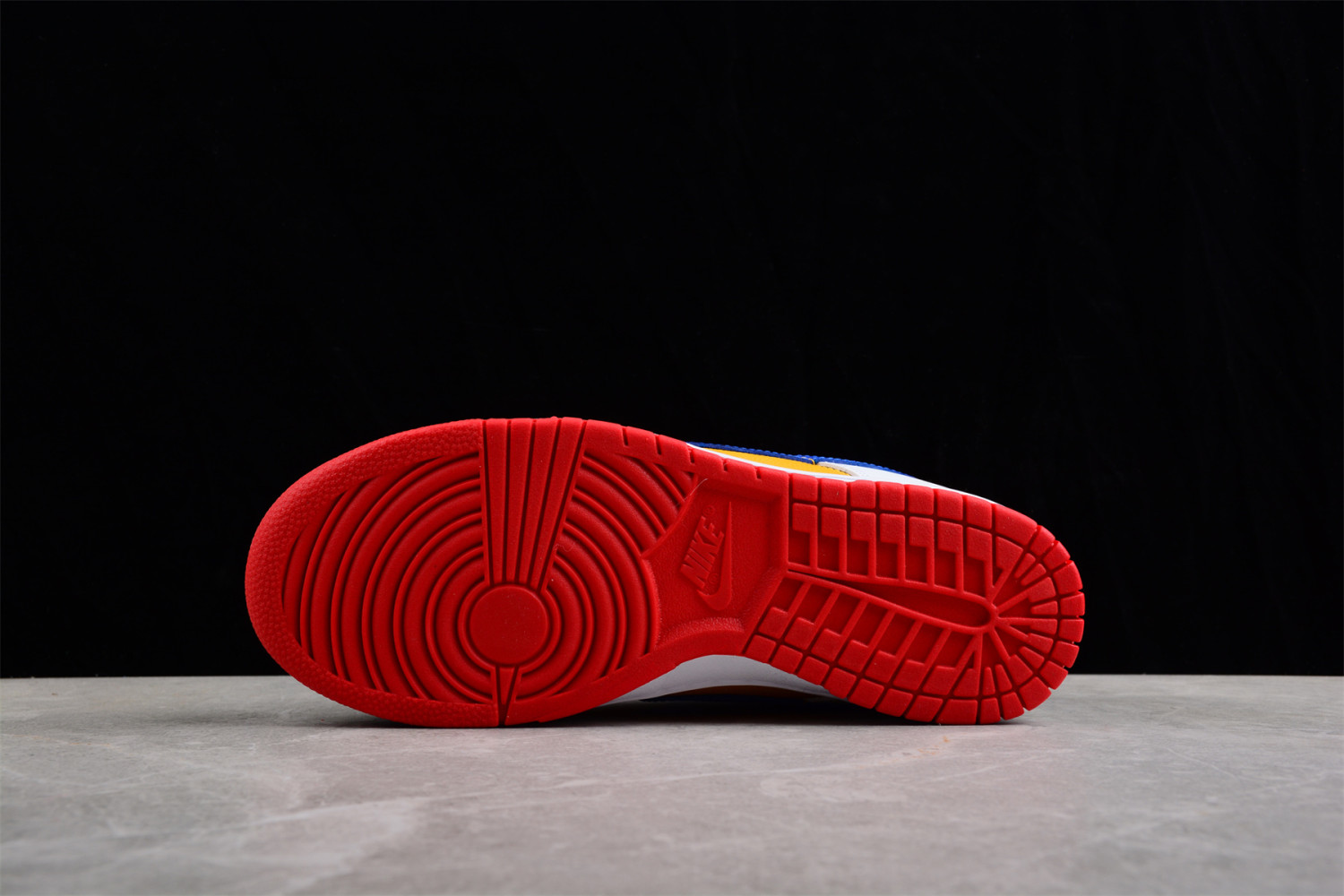 Nike SB Dunk Low   AH7979-992