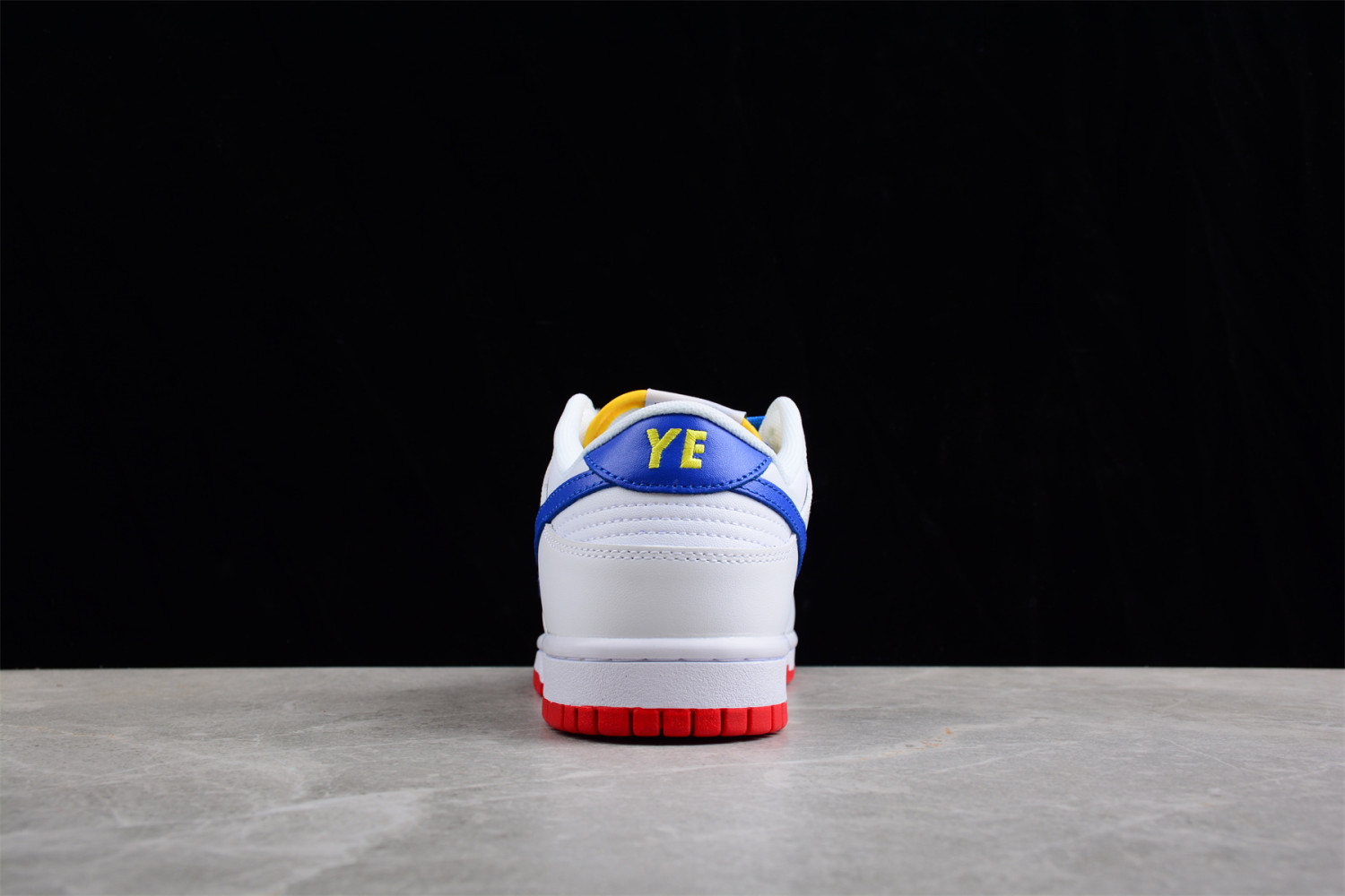 Nike SB Dunk Low   AH7979-992