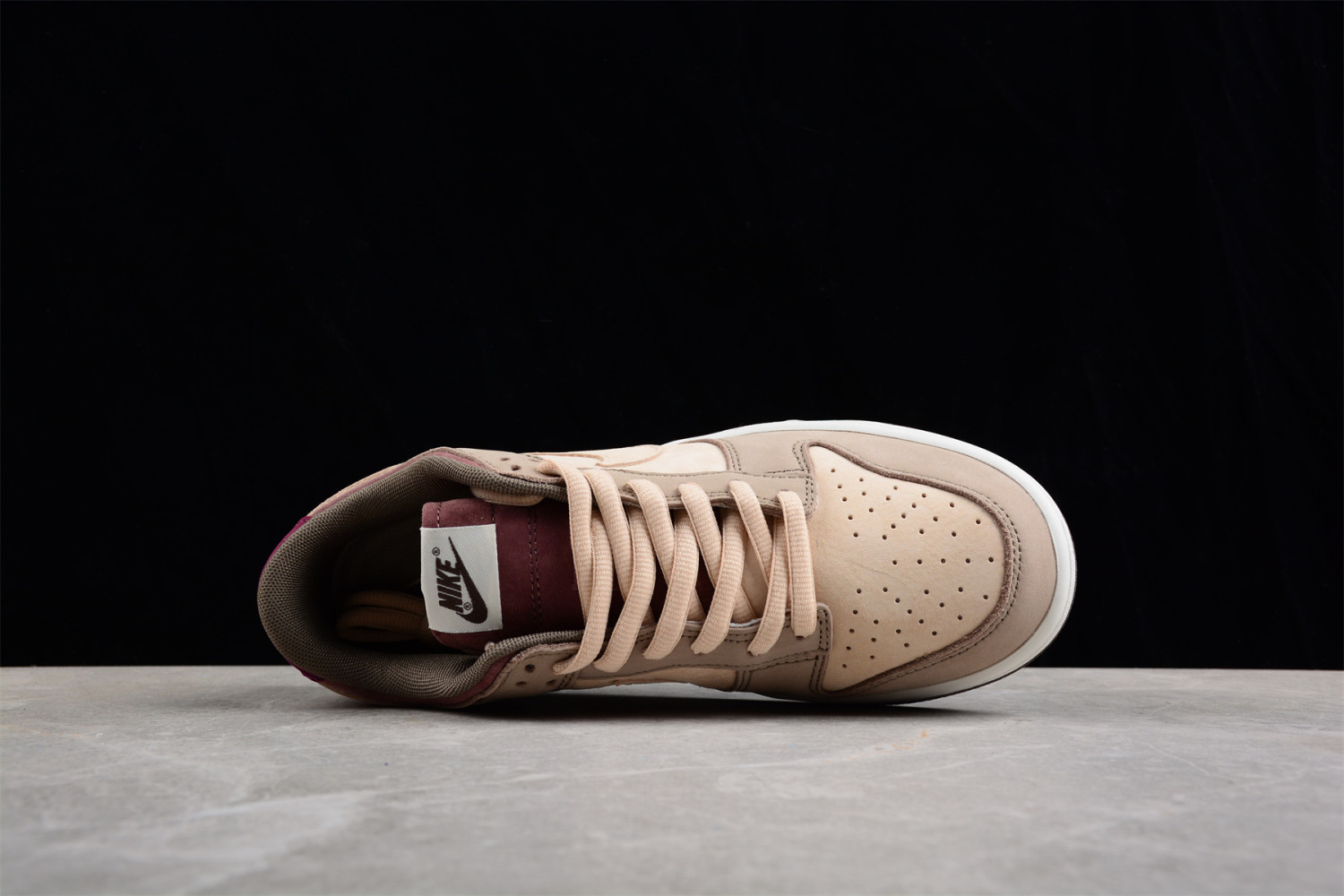 Otomo Katsuhiro x Nike SB Dunk Low Steamboy OST LF0039-030