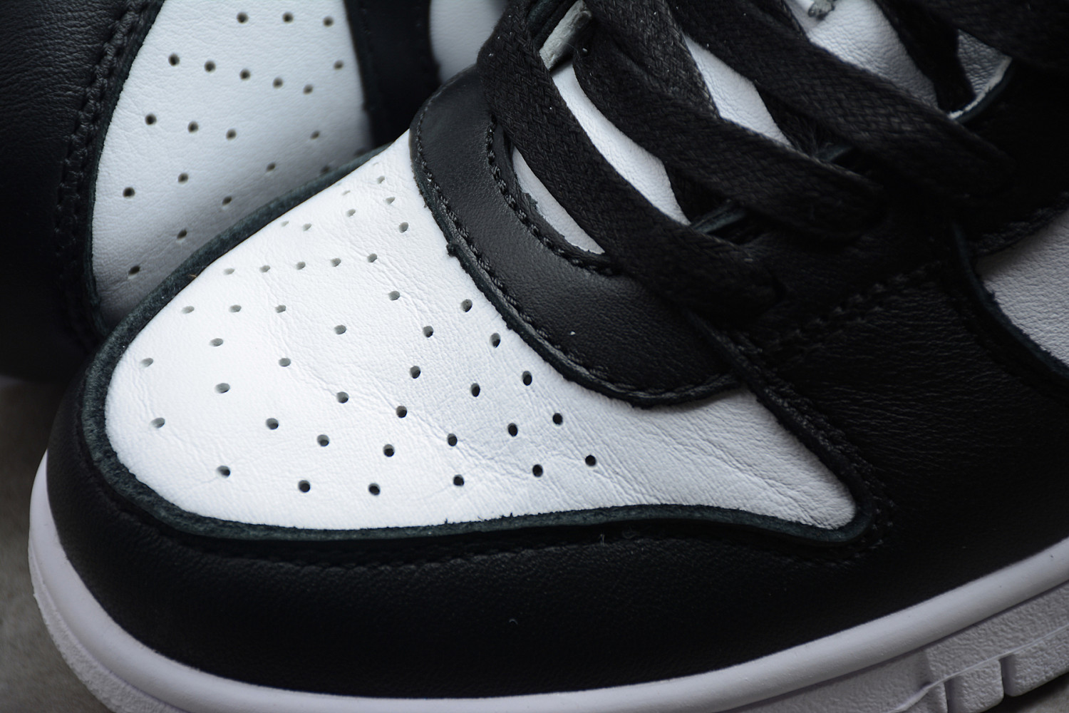 Nike Dunk High Ambush Black White CU7544-001