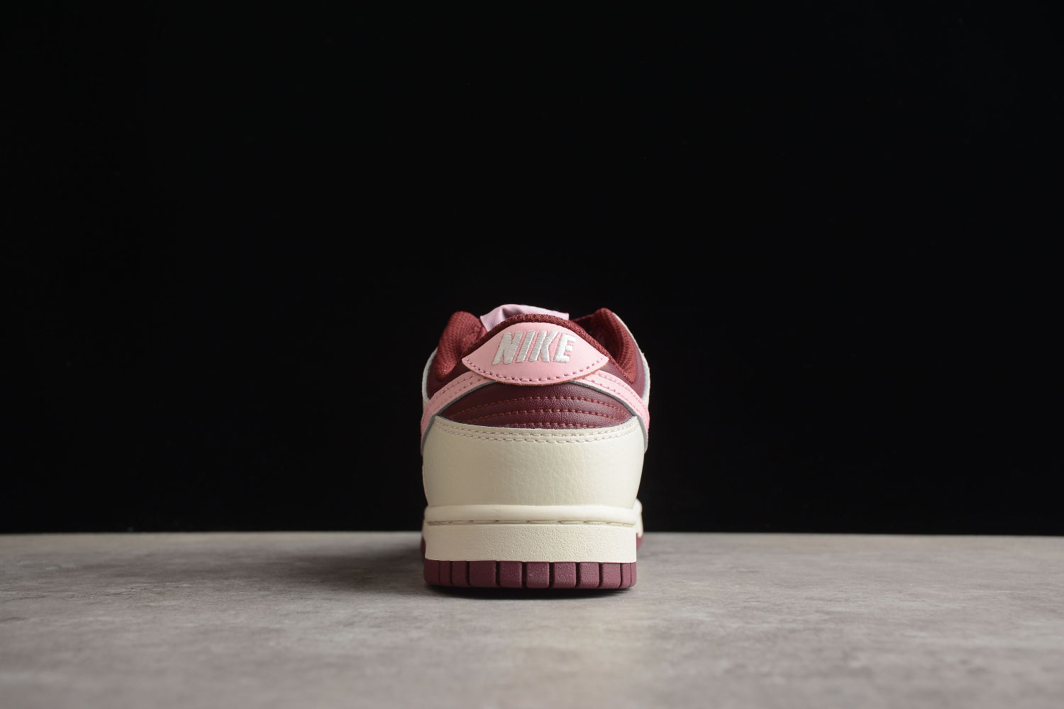 Nike Dunk Low Retro PRM Valentine