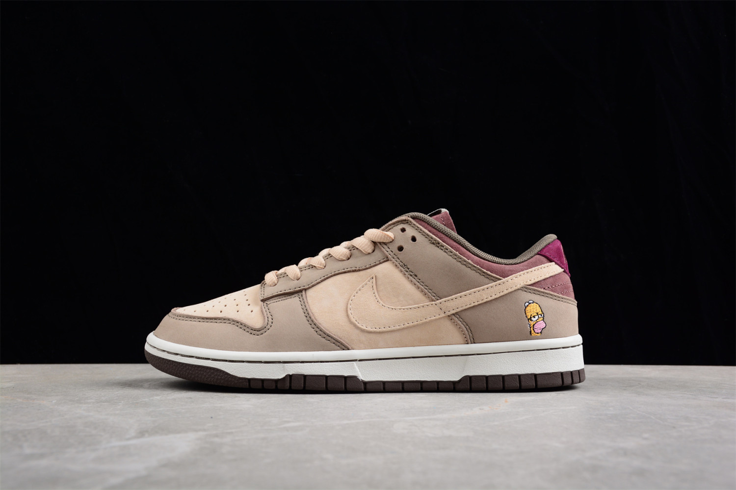 Otomo Katsuhiro x Nike SB Dunk Low Steamboy OST LF0039-030
