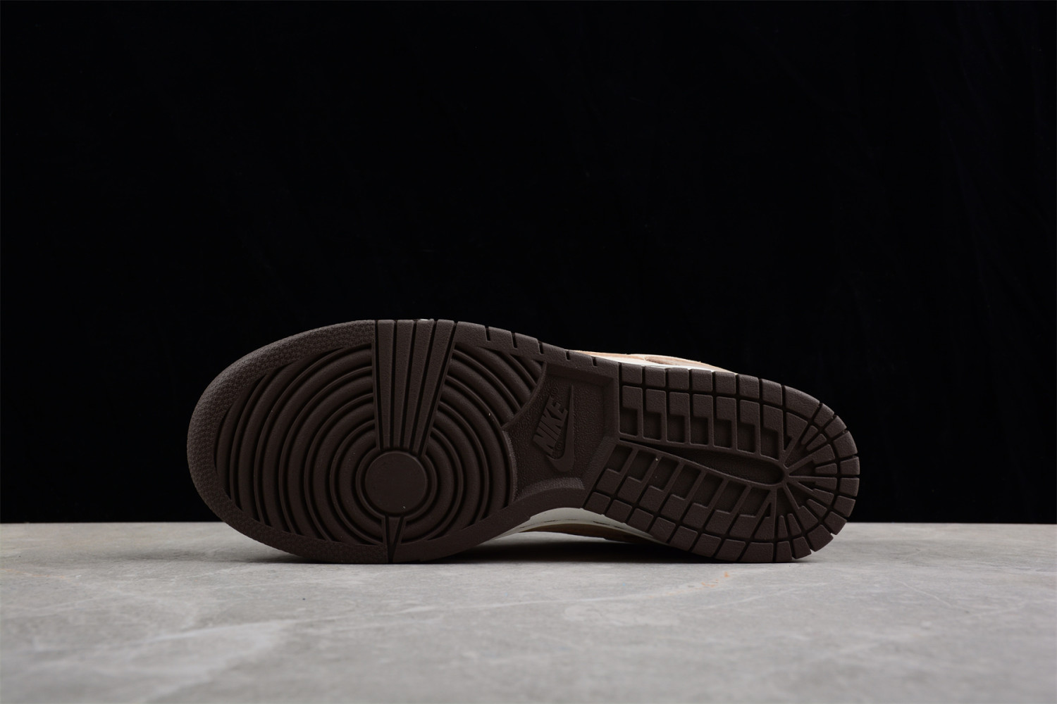 Otomo Katsuhiro x Nike SB Dunk Low Steamboy OST LF0039-030