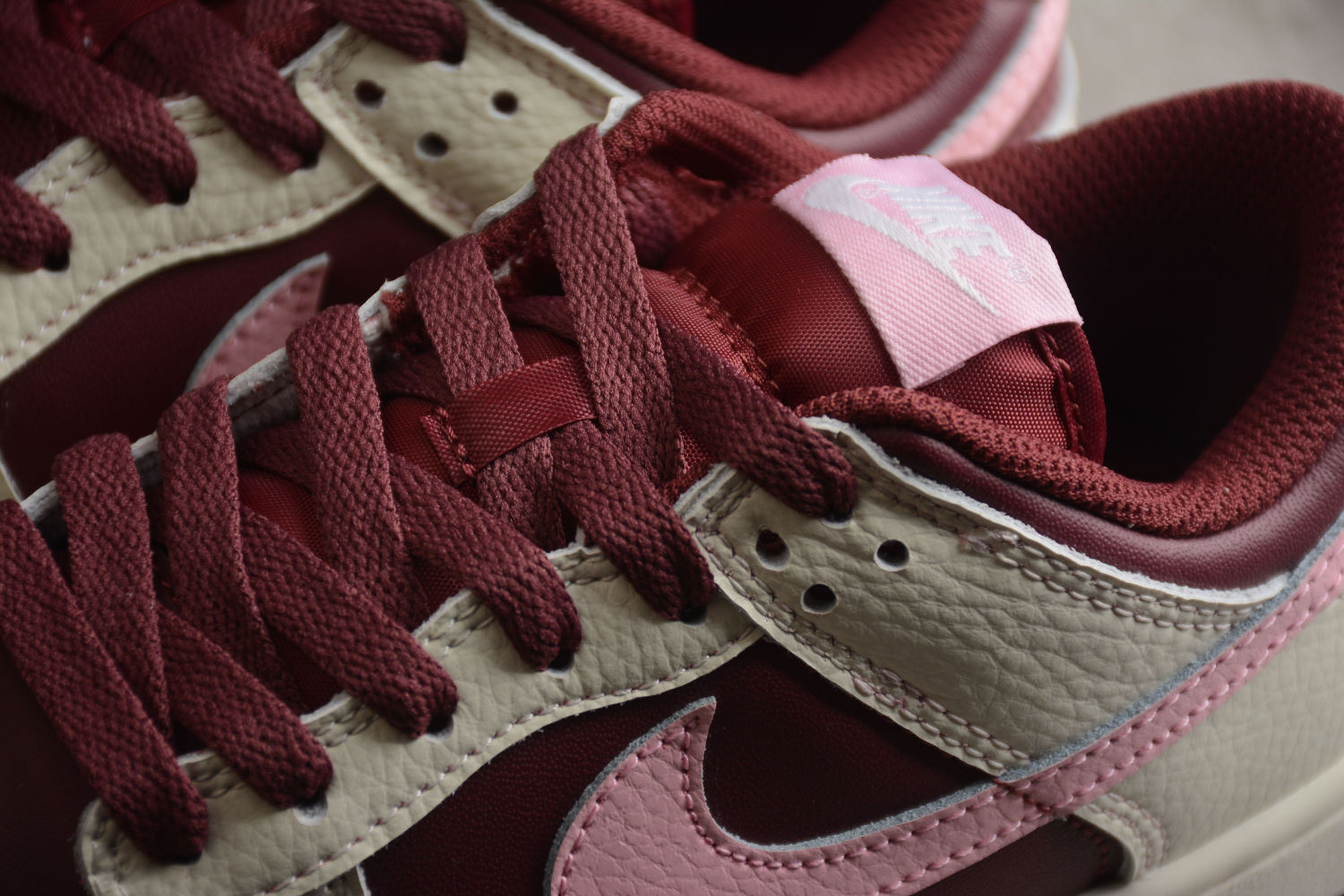 Nike Dunk Low Retro PRM Valentine