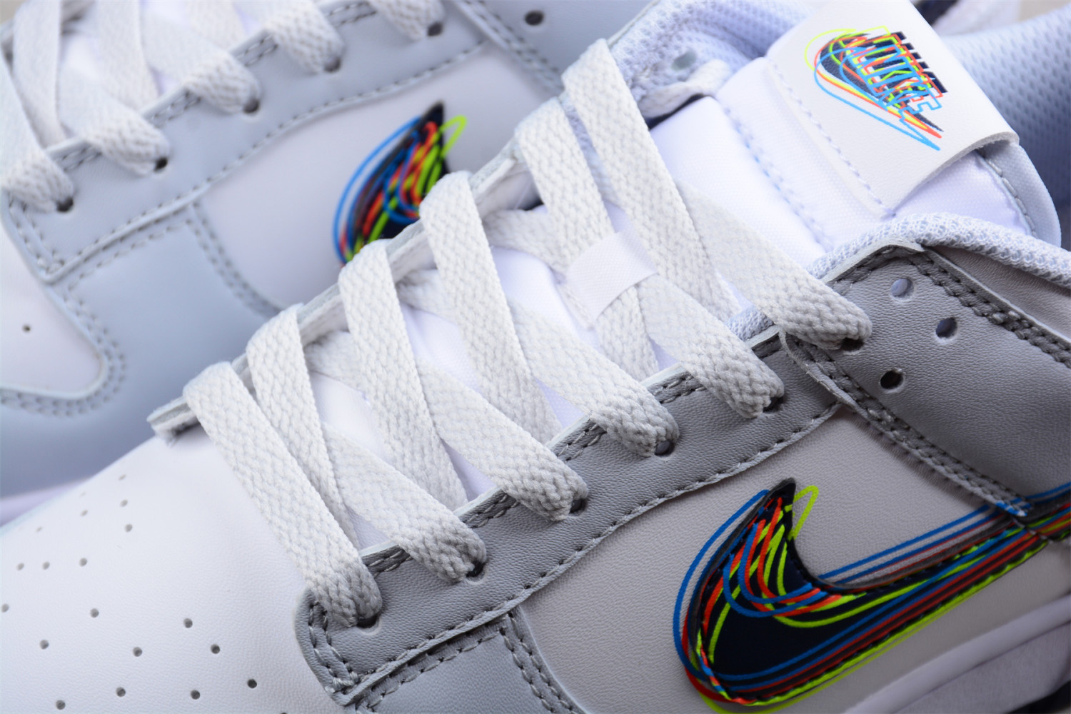 Nike Dunk Low 3D Swoosh DV6482-100