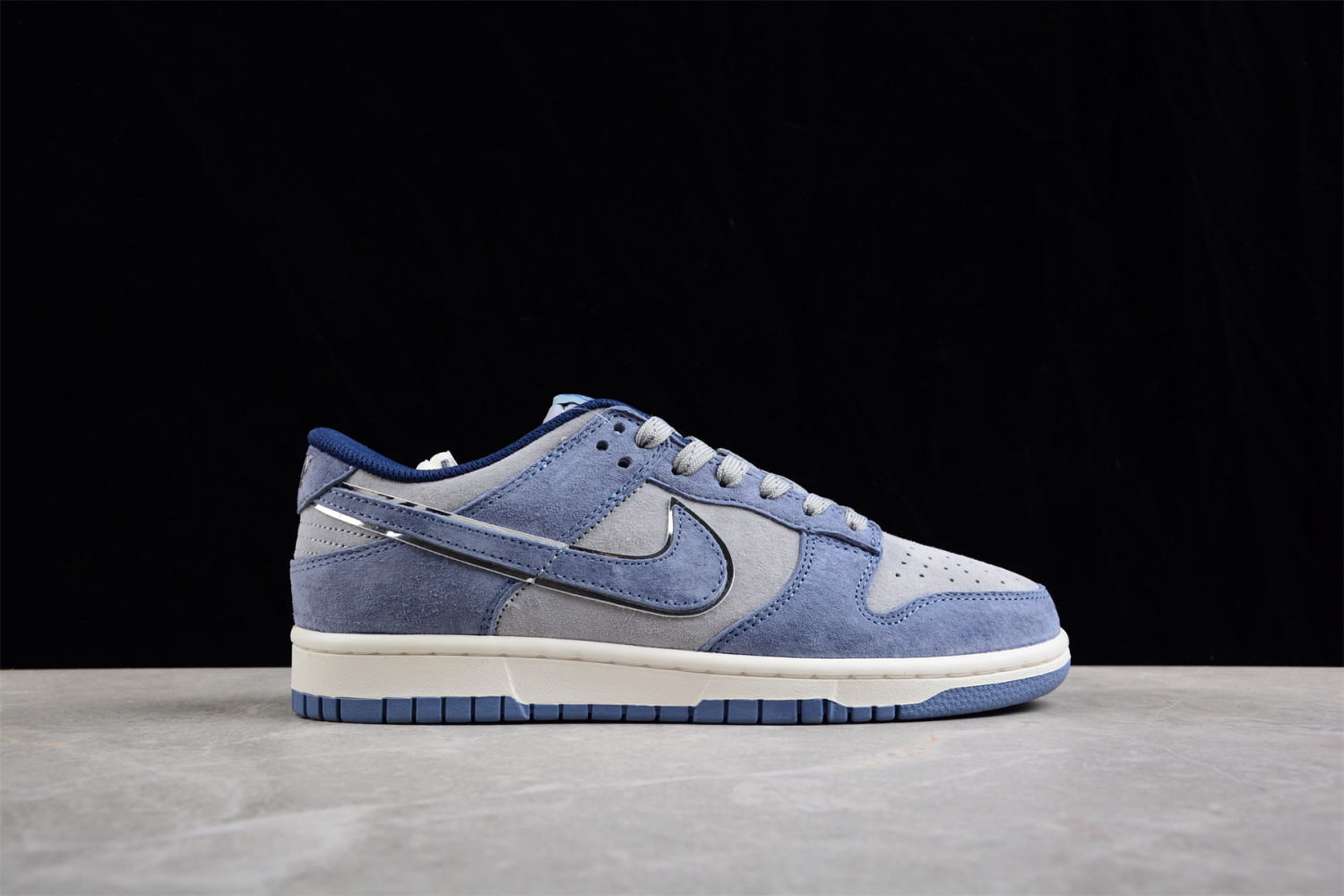 Otomo Katsuhiro x Nk SB Dunk Low Steamboy OST DR3369-526