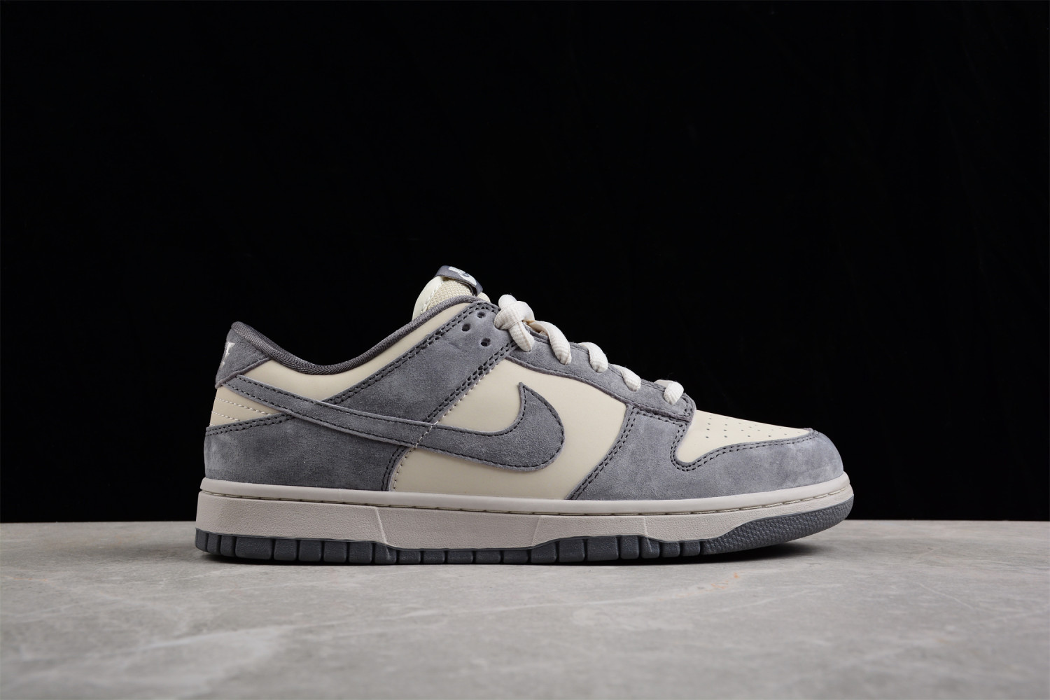 Nike SB Dunk Low Prm 854866-002