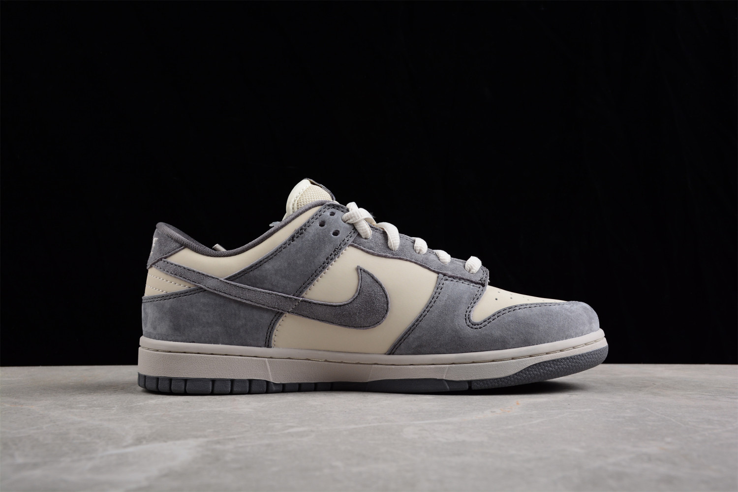 Nike SB Dunk Low Prm 854866-002