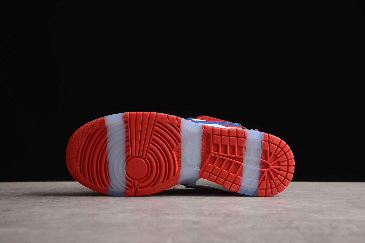 Nike SB Dunk Low Sandy Bodecker FD8777-100