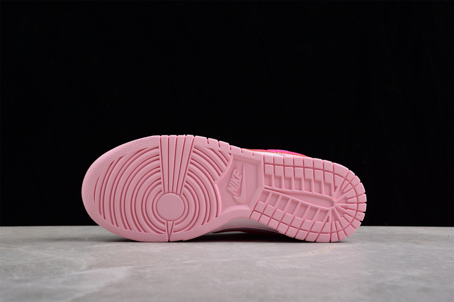 Nike Dunk Low Triple Pink (GS) DH9756-600