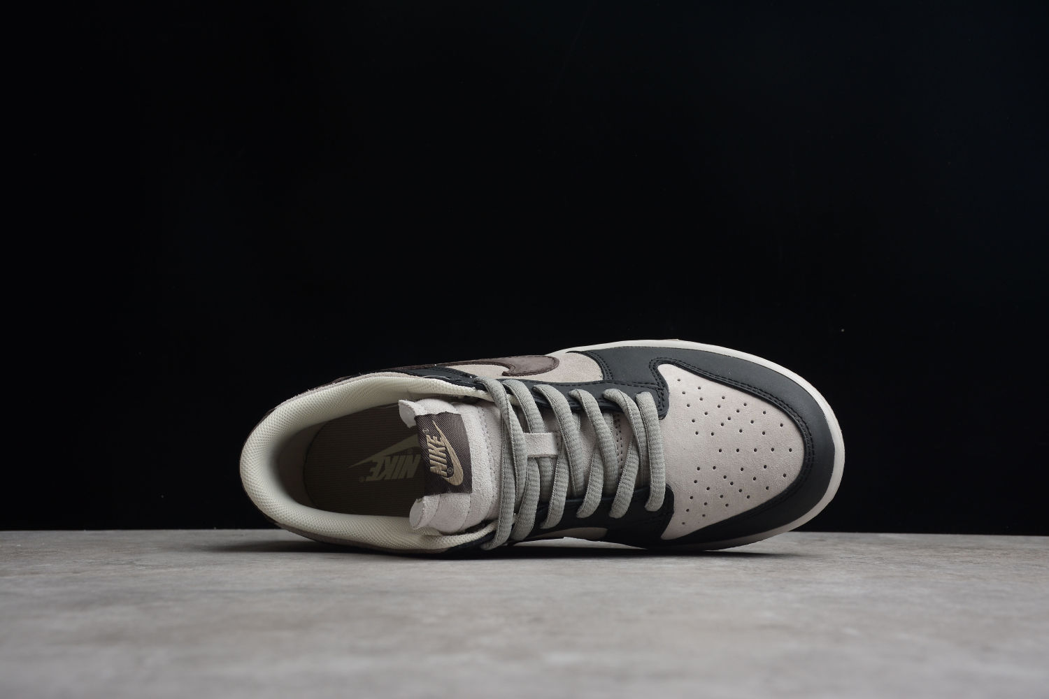 Otomo Katsuhiro x Nike SB Dunk Low “Steamboy OST” LF0039-003