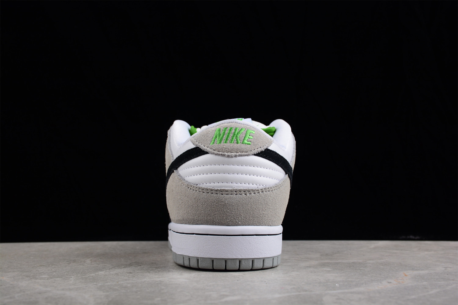 Nike SB Dunk Low Chlorophyll BQ6817-011