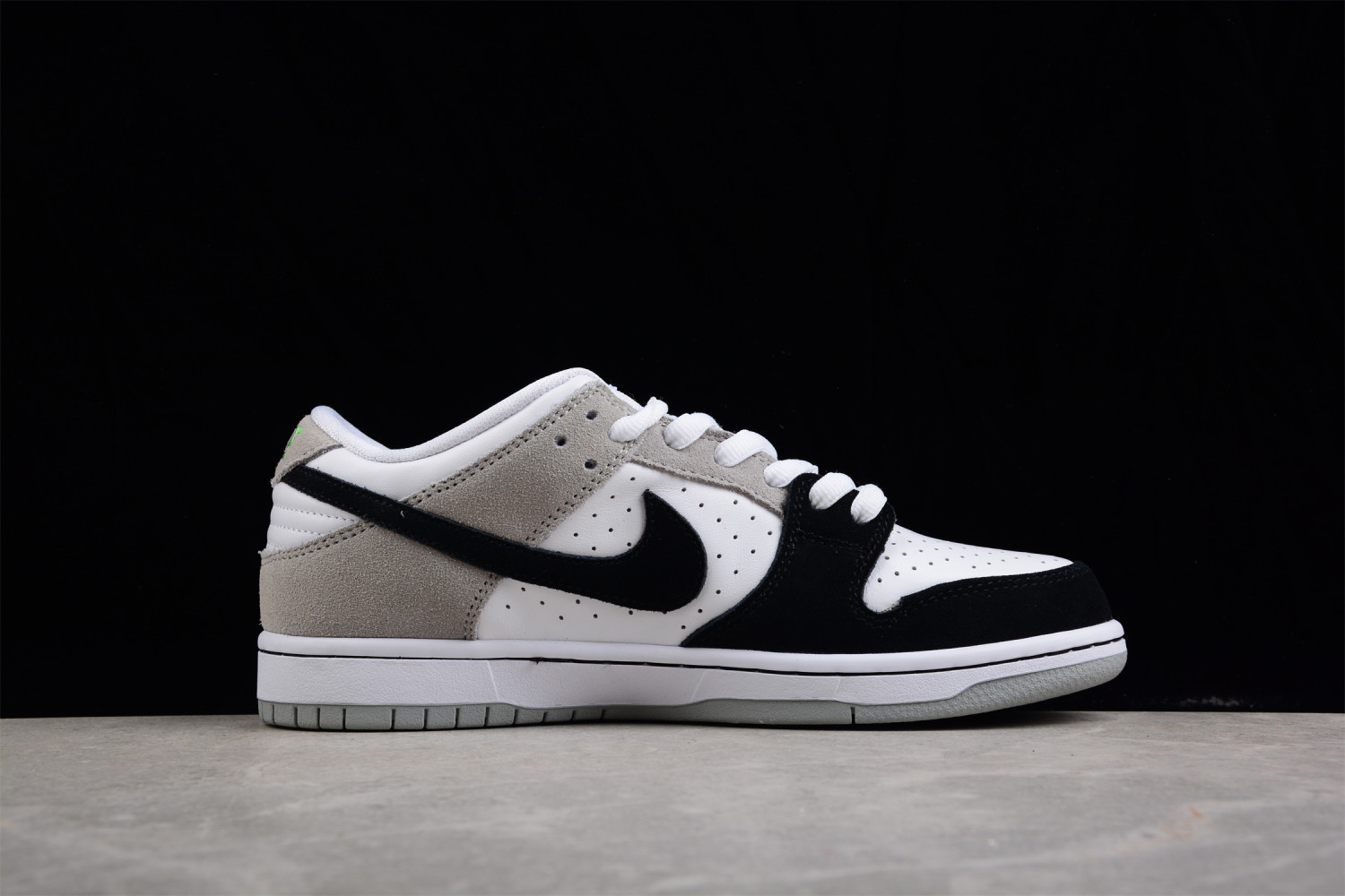 Nike SB Dunk Low Chlorophyll BQ6817-011