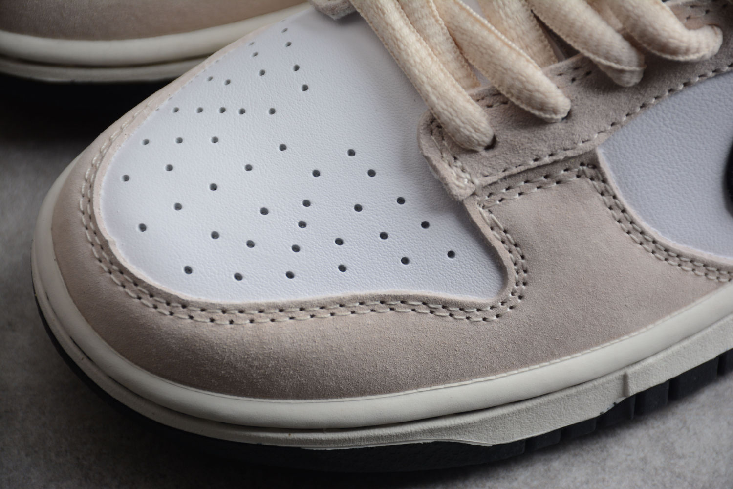 Otomo Katsuhiro x Nike SB Dunk Low Steamboy OST Dark LF0039-006