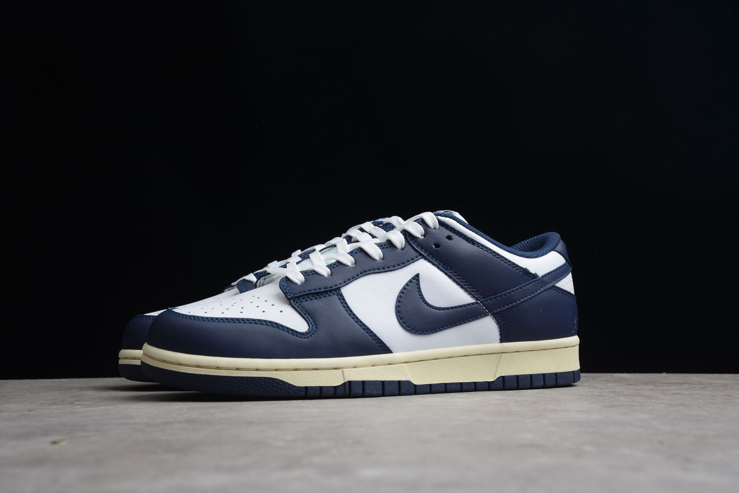 Nike Dunk Low Vintage Navy DD1503-115