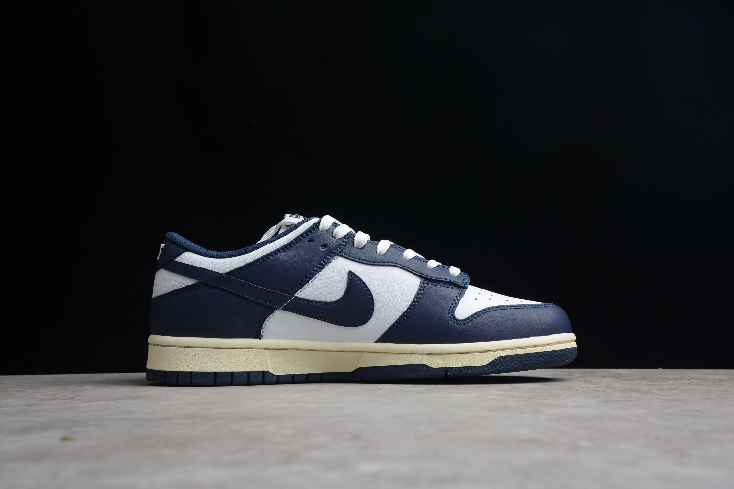 Nike Dunk Low Vintage Navy DD1503-115