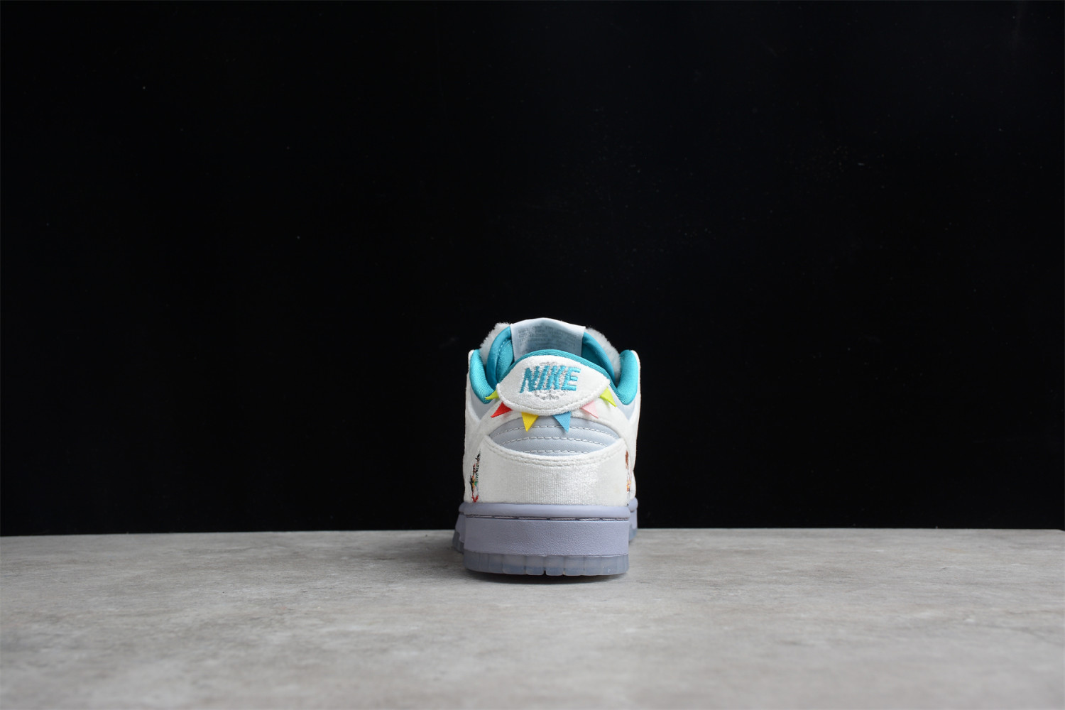 Nike Dunk Low “Ice” DO2326-001