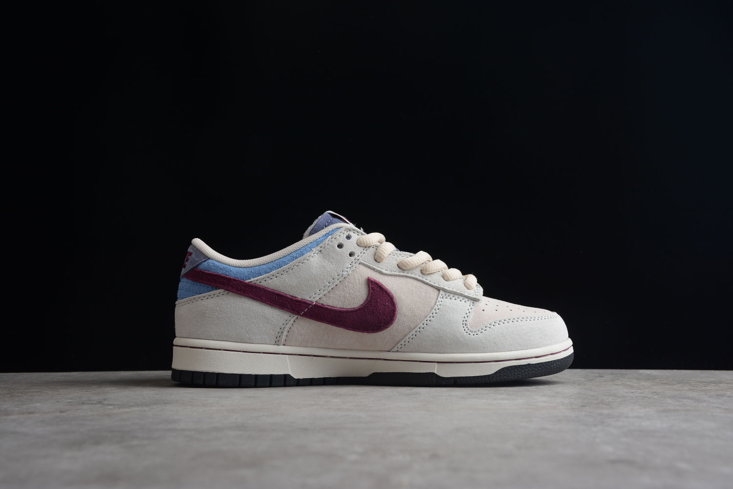 Otomo Katsuhiro x Nike SB Dunk Low Steamboy OST Dark Red Blue LF0039-005