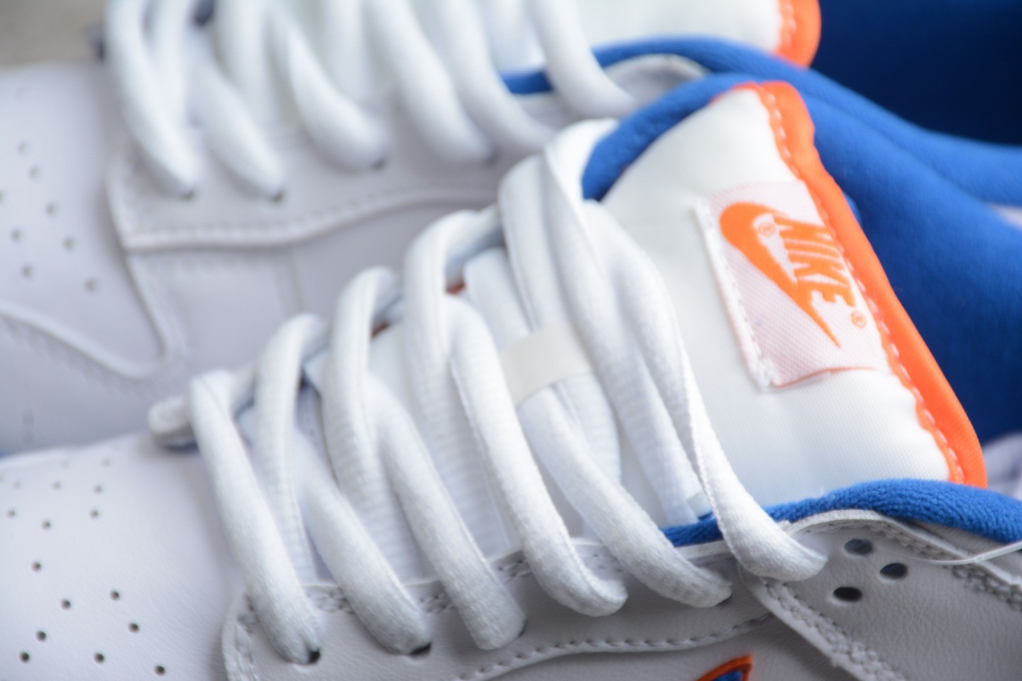 Nike SB Dunk Low Medicom 1 304292-142
