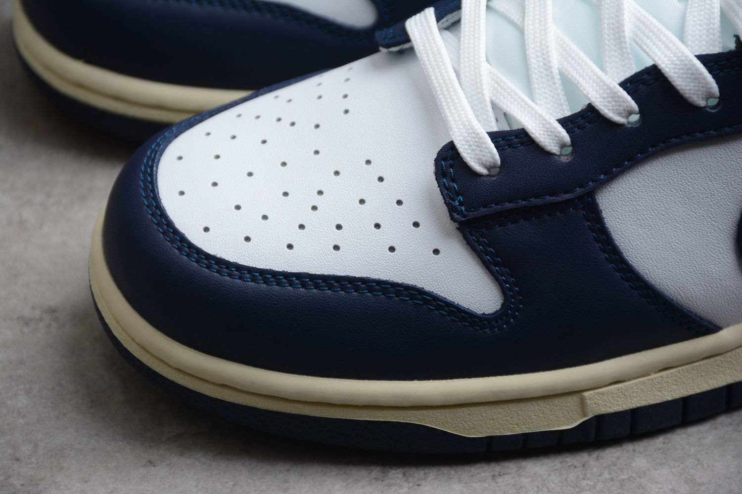 Nike Dunk Low Vintage Navy DD1503-115